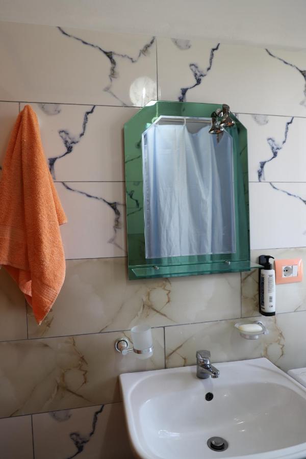 בראט Villa Rexho מראה חיצוני תמונה