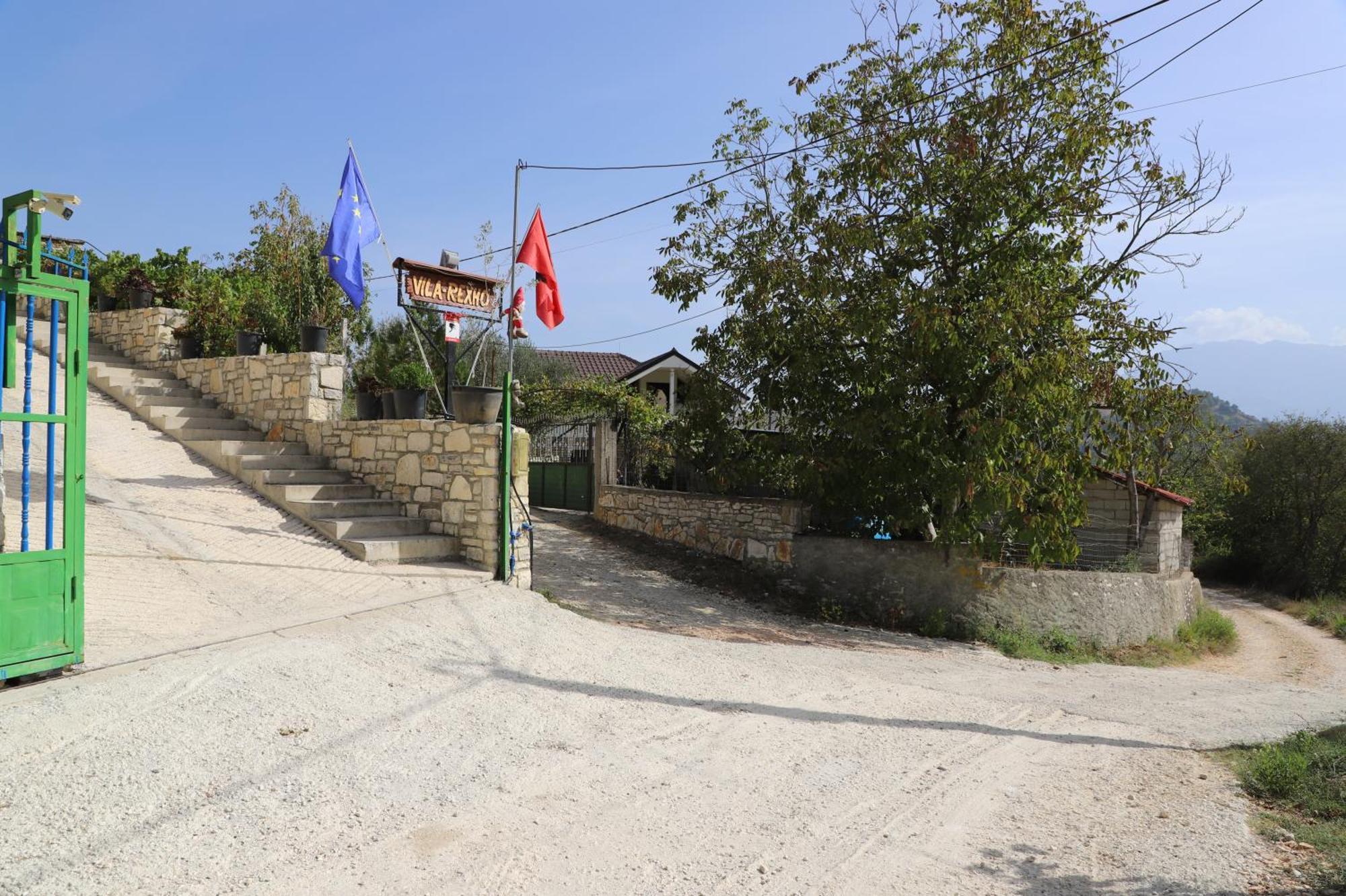בראט Villa Rexho מראה חיצוני תמונה